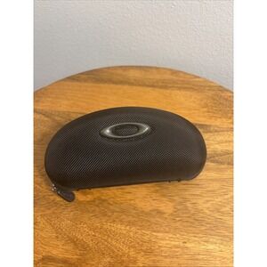 Oakley Vault Sunglass Case Zipper Closure Hard Clam Shell Black